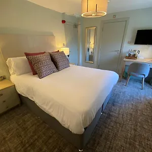 https://the-scotts-arms-village-inn.yorkshirehotels.net